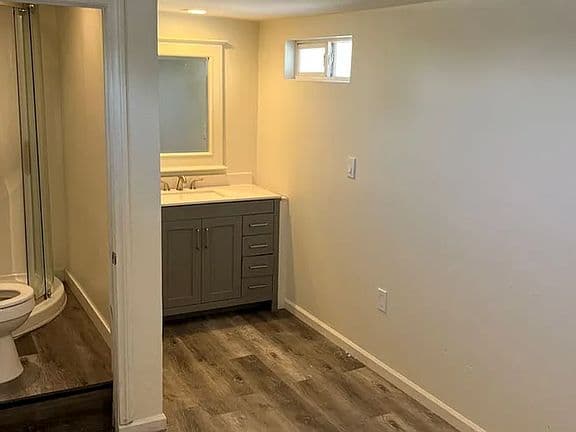 Hillcrest Apartments — Unit 4 thumbnail 4